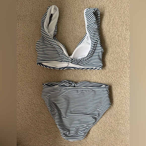 Striped bikini set - Picture 2 of 2